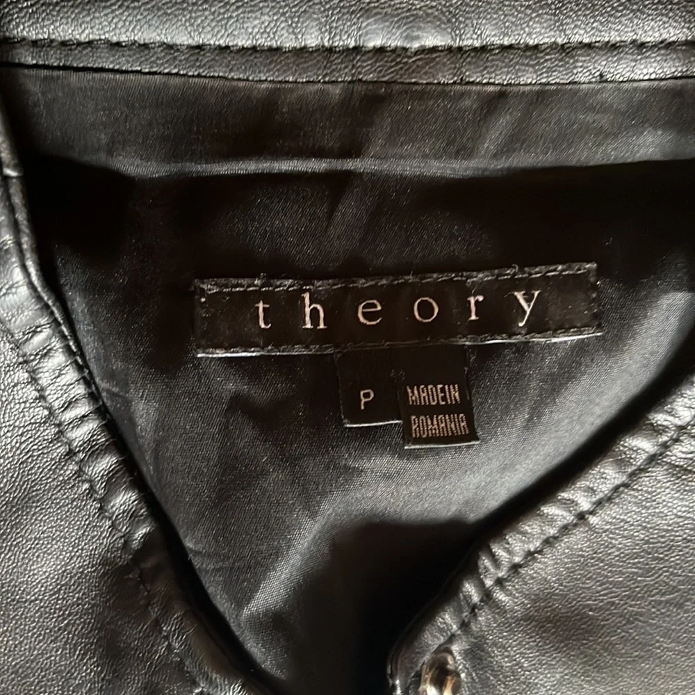 Theory genuine leather jacket petite cropped - Picture 4 of 11